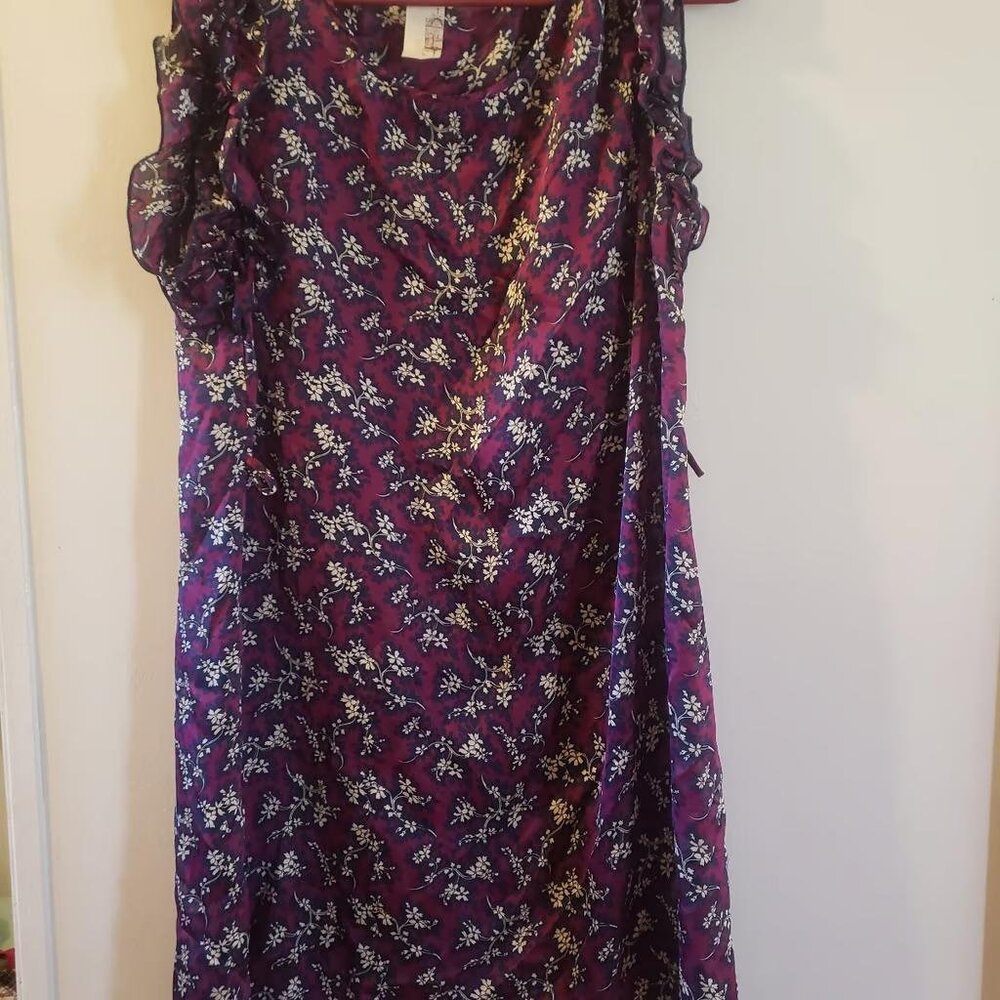 Womens maroon floral above knee dress size large